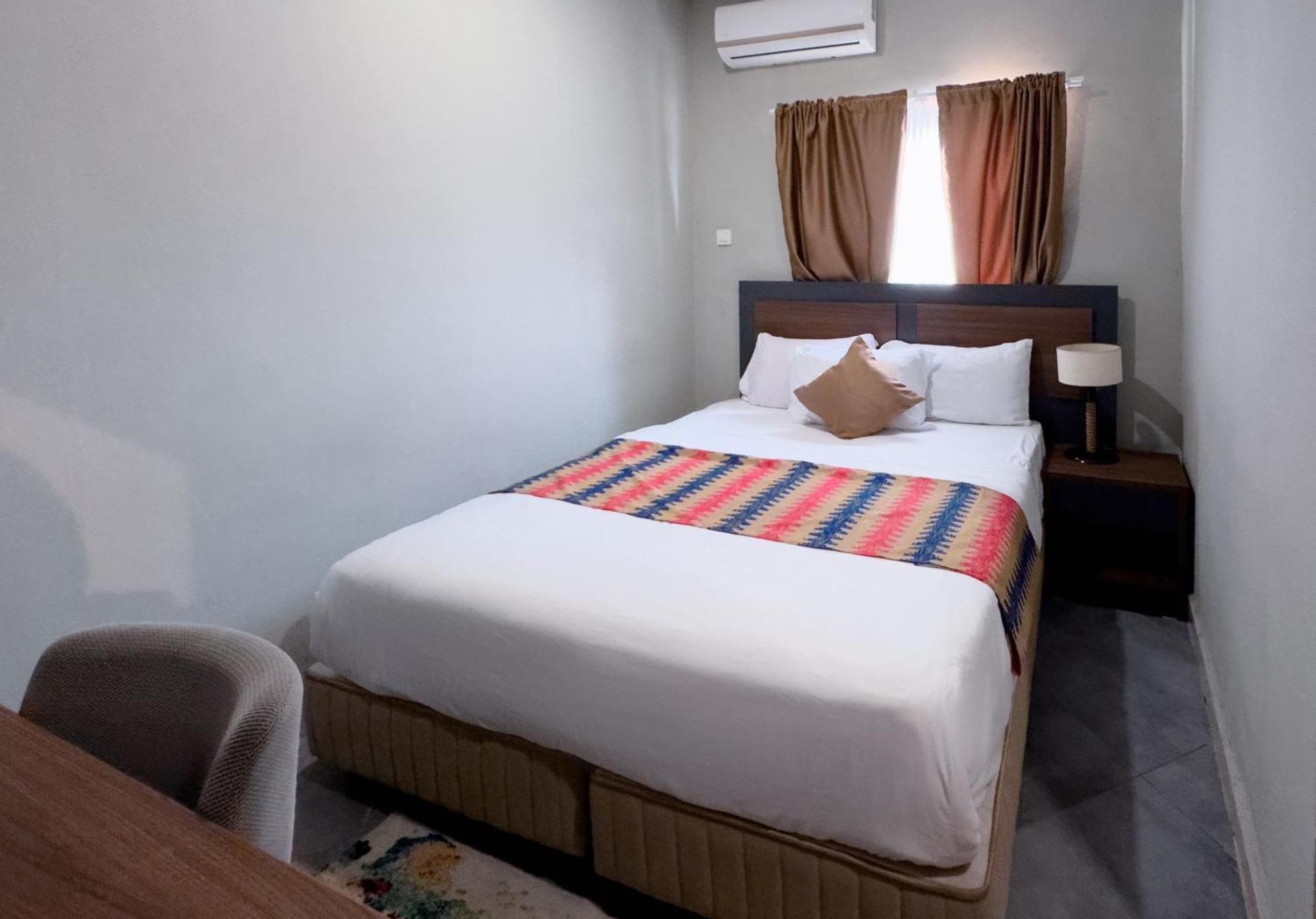 Euro Homes Hotel アクラ エクステリア 写真