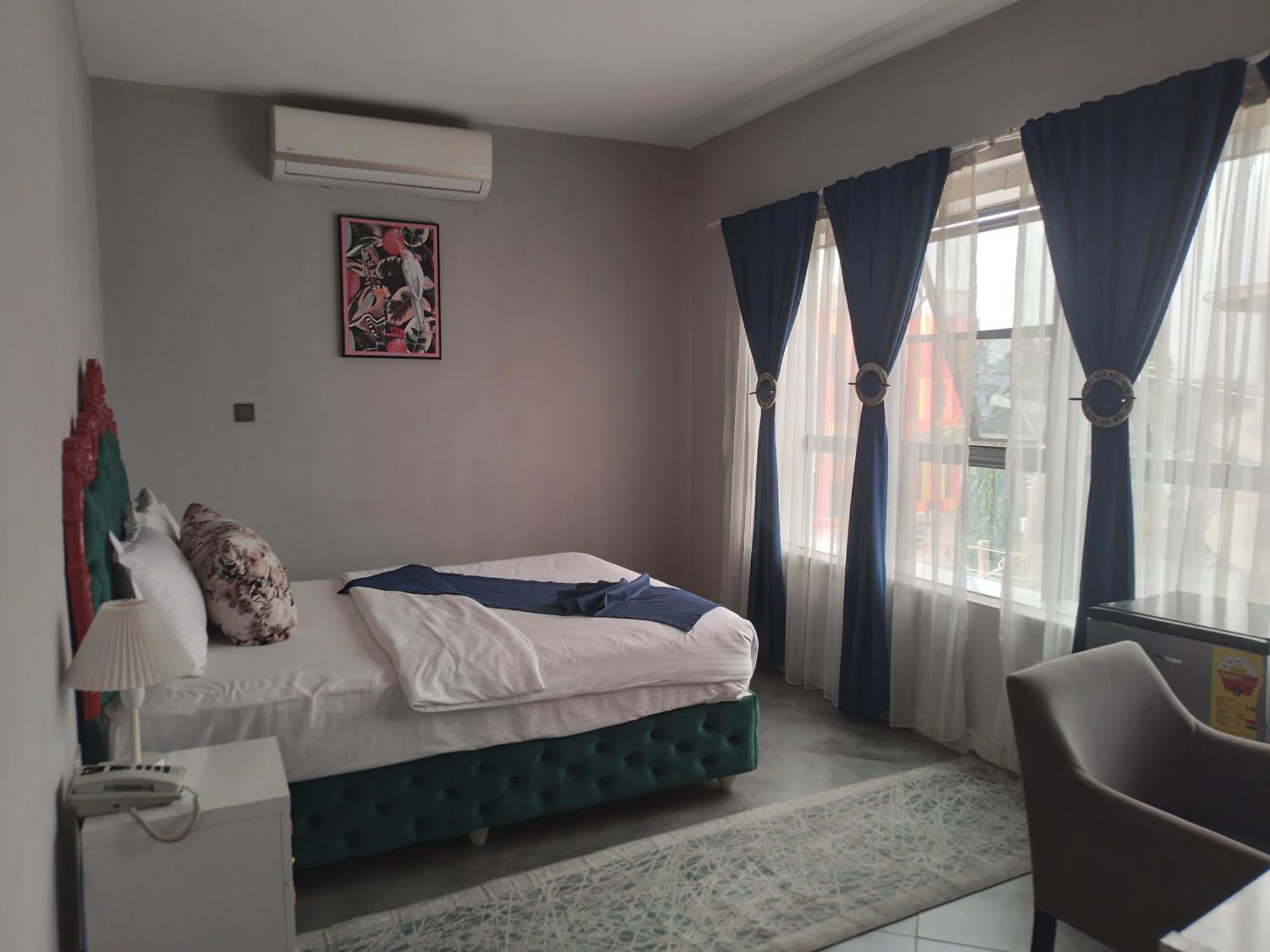 Euro Homes Hotel アクラ エクステリア 写真